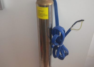 Bomba de agua solar submersivel de 80m - sunpowermz